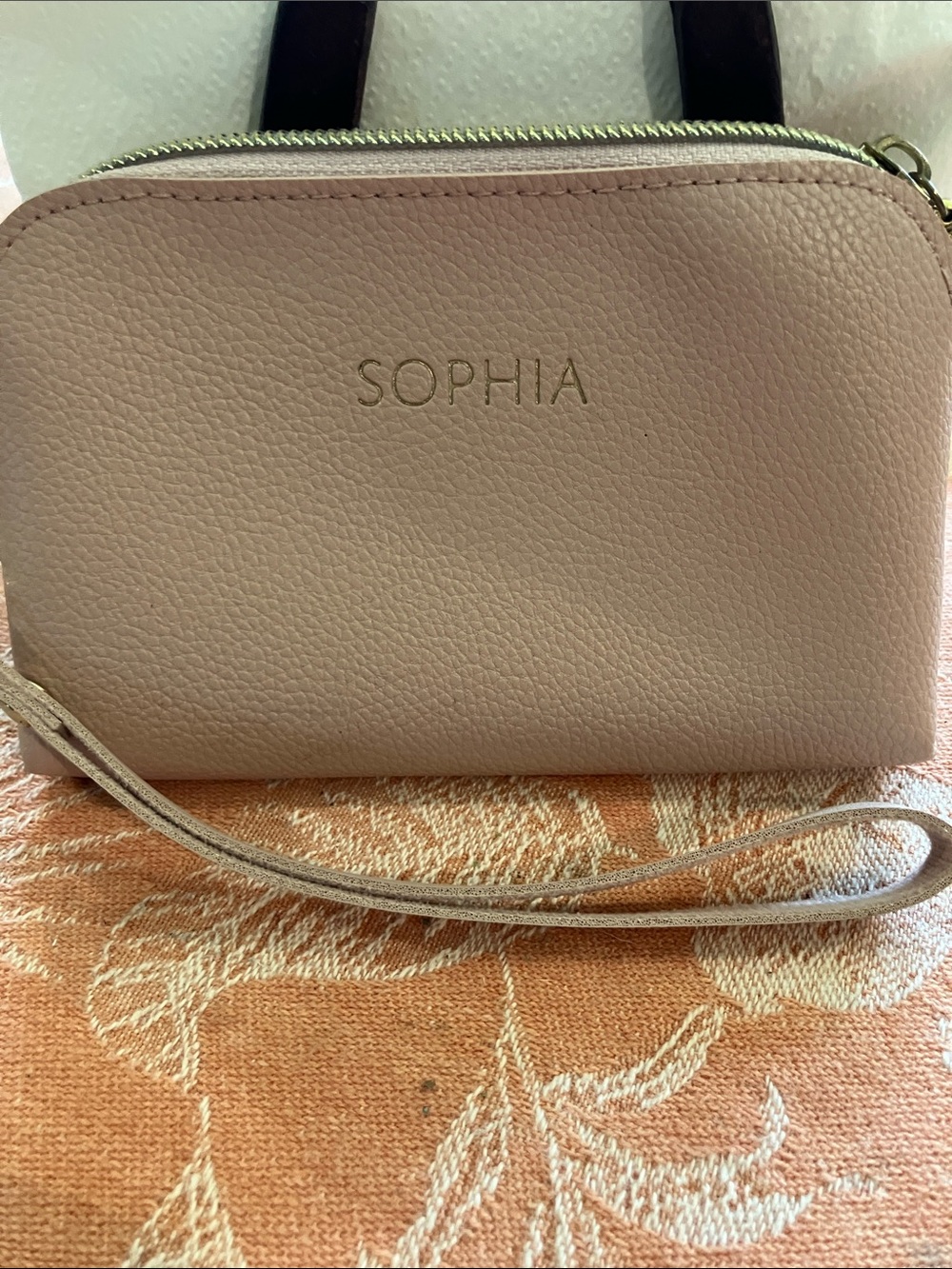 Sophia Women's Wristlet Bag in Light Pink